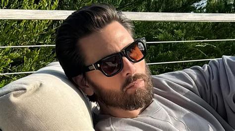 Scott Disick puts weight loss on display as he shows off 0k 